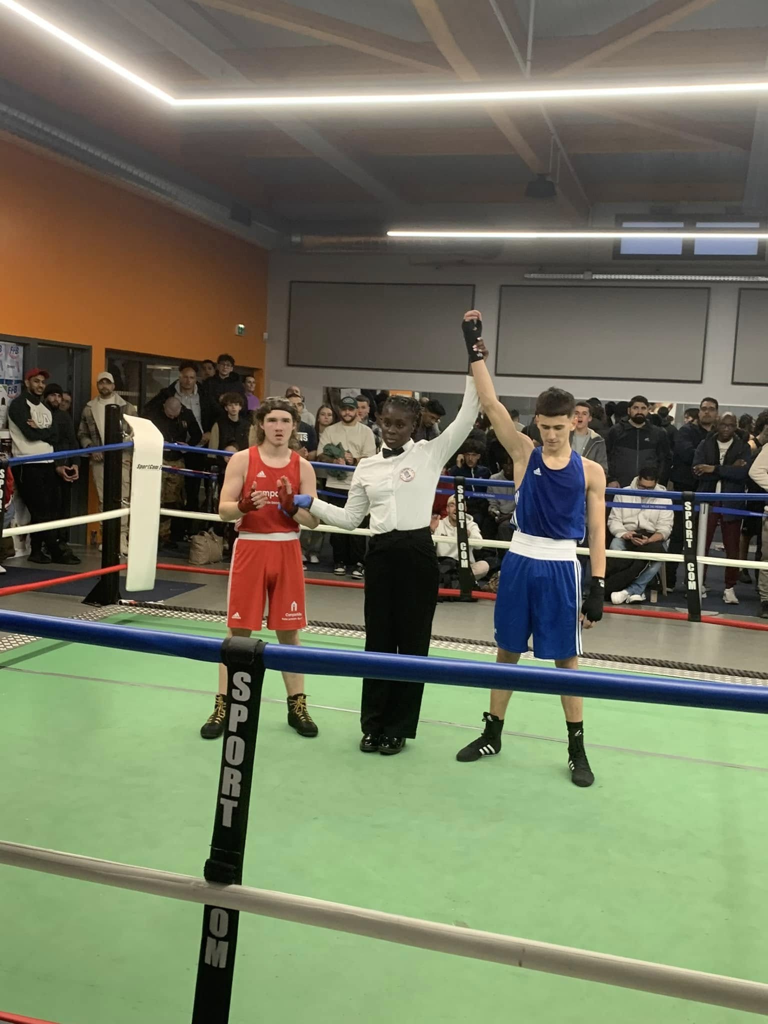 Combat de boxe AST Boxe